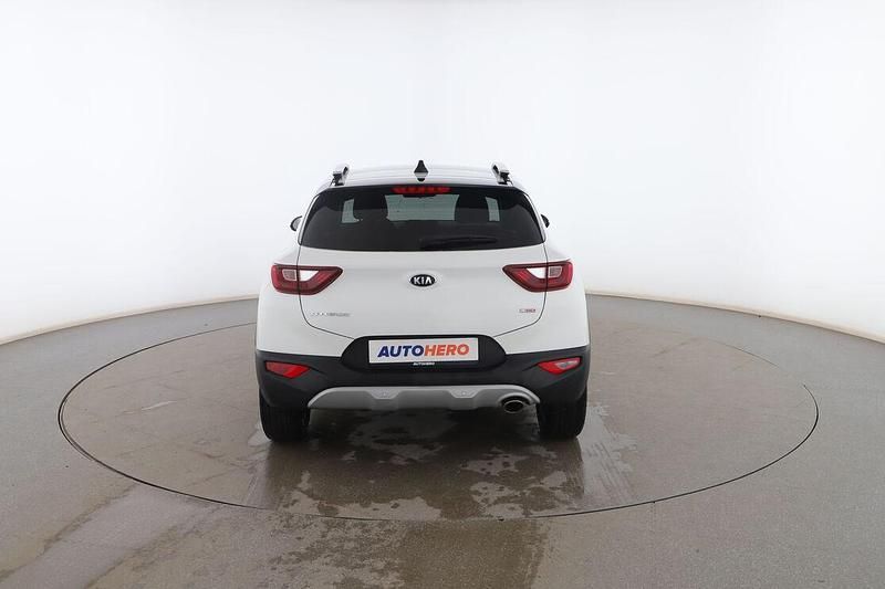 Usado Kia Stonic 101 CV (74 kW) 2020 Blanco SUV
