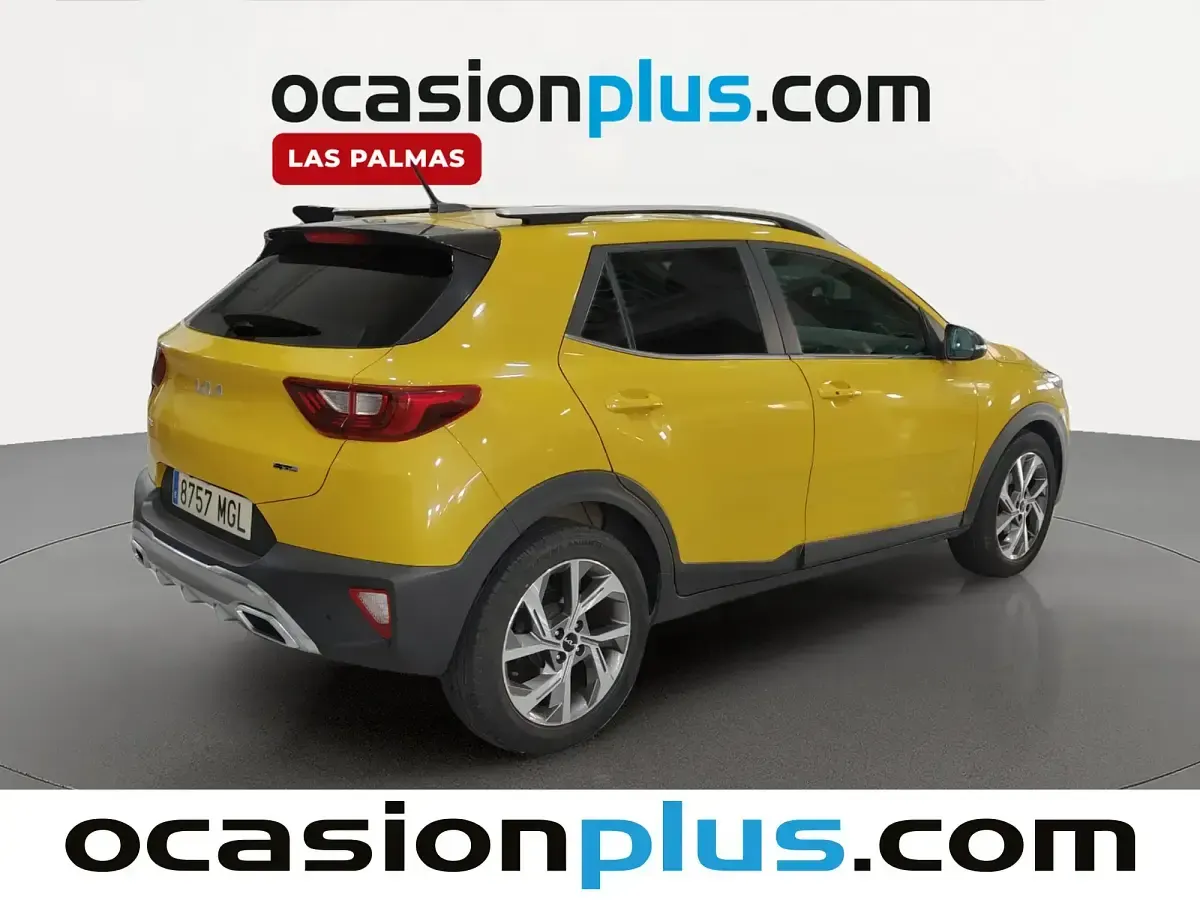 Usado Kia Stonic 100 CV (73 kW) 2023 Amarillo SUV