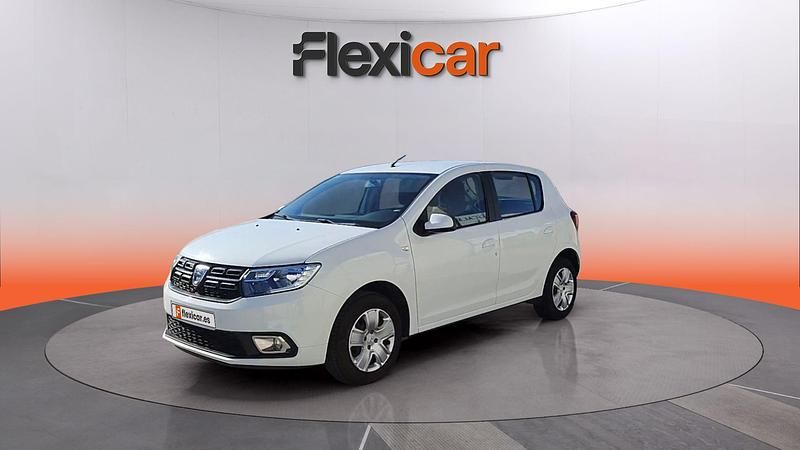 Usado Dacia Sandero Acces 75 CV (55 kW) 2020 Blanco Utilitario