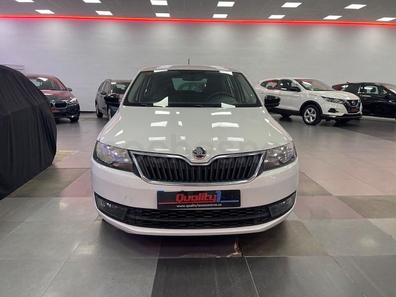 Usado Skoda Rapid Active 90 CV (66 kW) 2016 Blanco Utilitario