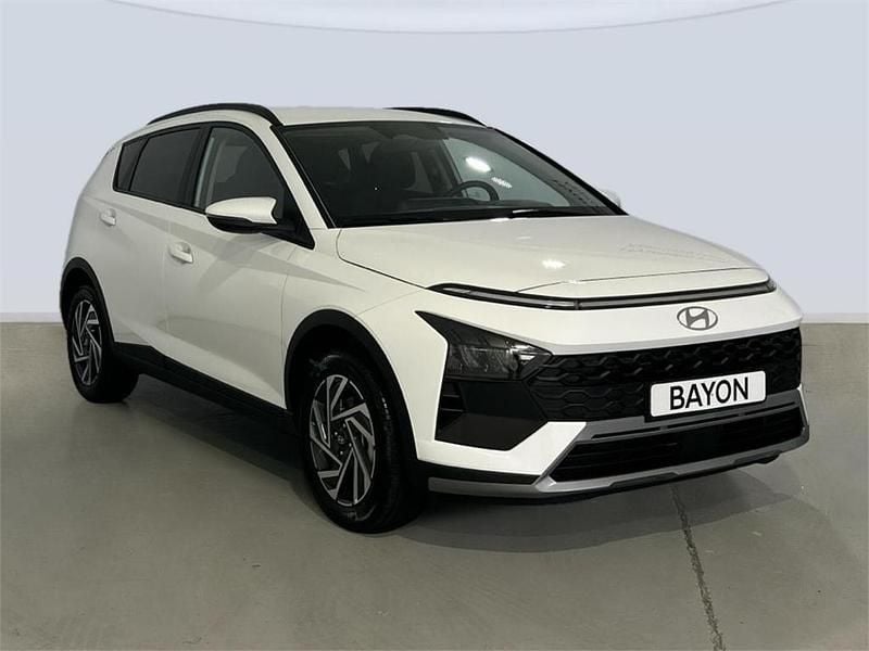 Usado Hyundai Bayon 79 CV (58 kW) 2024 Atlas white SUV