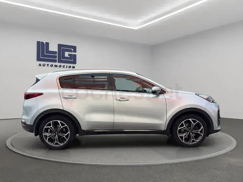 Usado Kia Sportage GT-Line 177 CV (130 kW) 2019 Gris / plata SUV