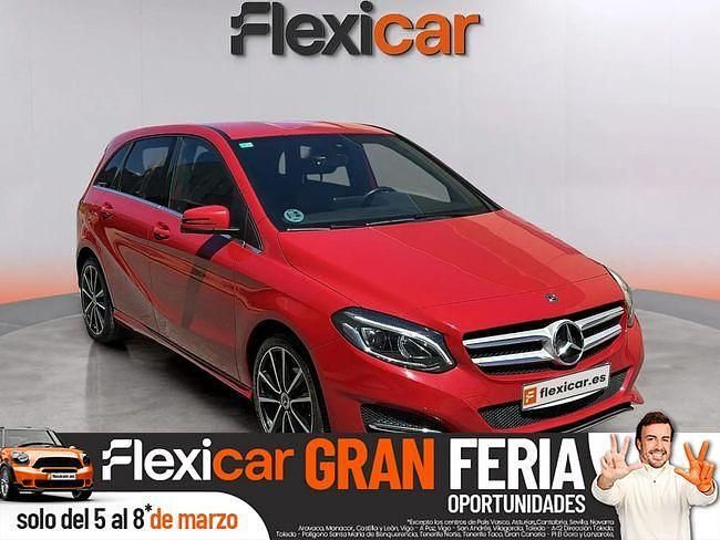 Usado Mercedes B180 109 CV (80 kW) 2017 Rojo Monovolumen
