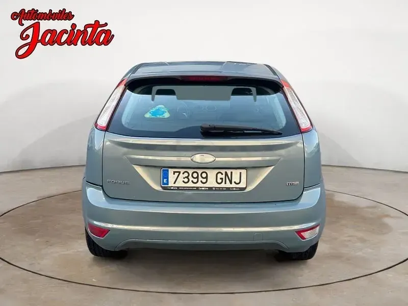 Usado Ford Focus Trend 115 CV (84 kW) 2008 Azul Berlina