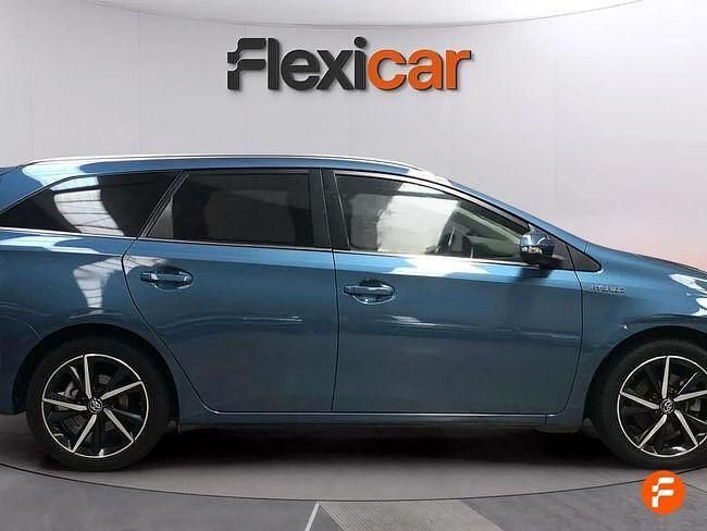 Usado Toyota Auris Hybrid Edition 136 CV (100 kW) 2018 Azul Familiar
