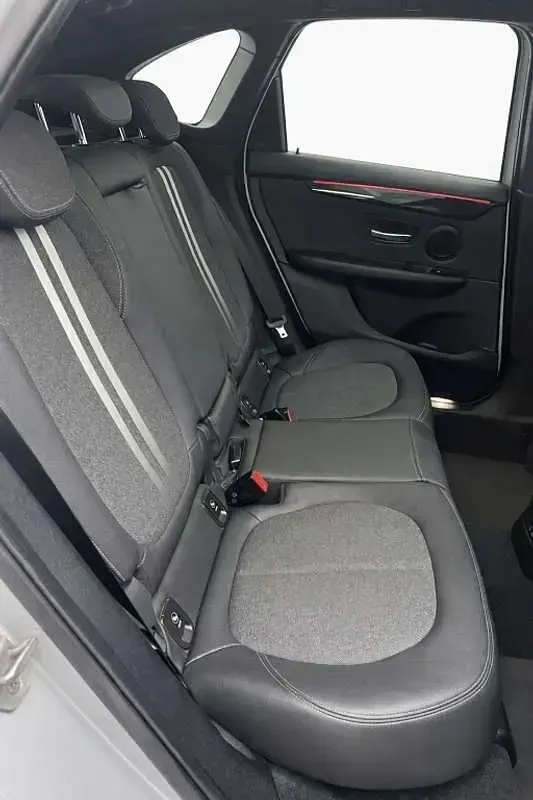Usado BMW 218 Active Tourer 136 CV (100 kW) 2018 Plateado Monovolumen