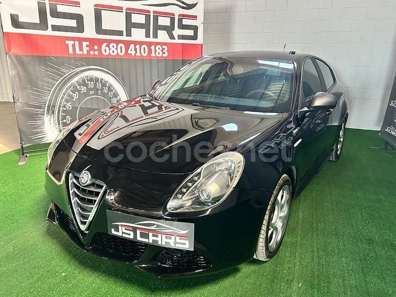 Usado Alfa Romeo Giulietta Sprint 105 CV (77 kW) 2015 Negro Utilitario