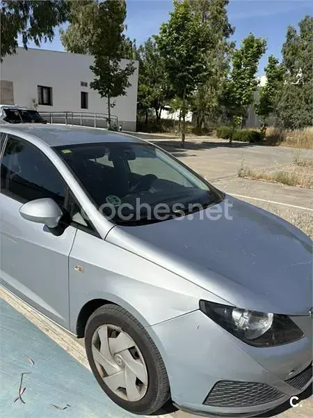Usado Seat Ibiza Style 85 CV (62 kW) 2011 Gris / plata Berlina