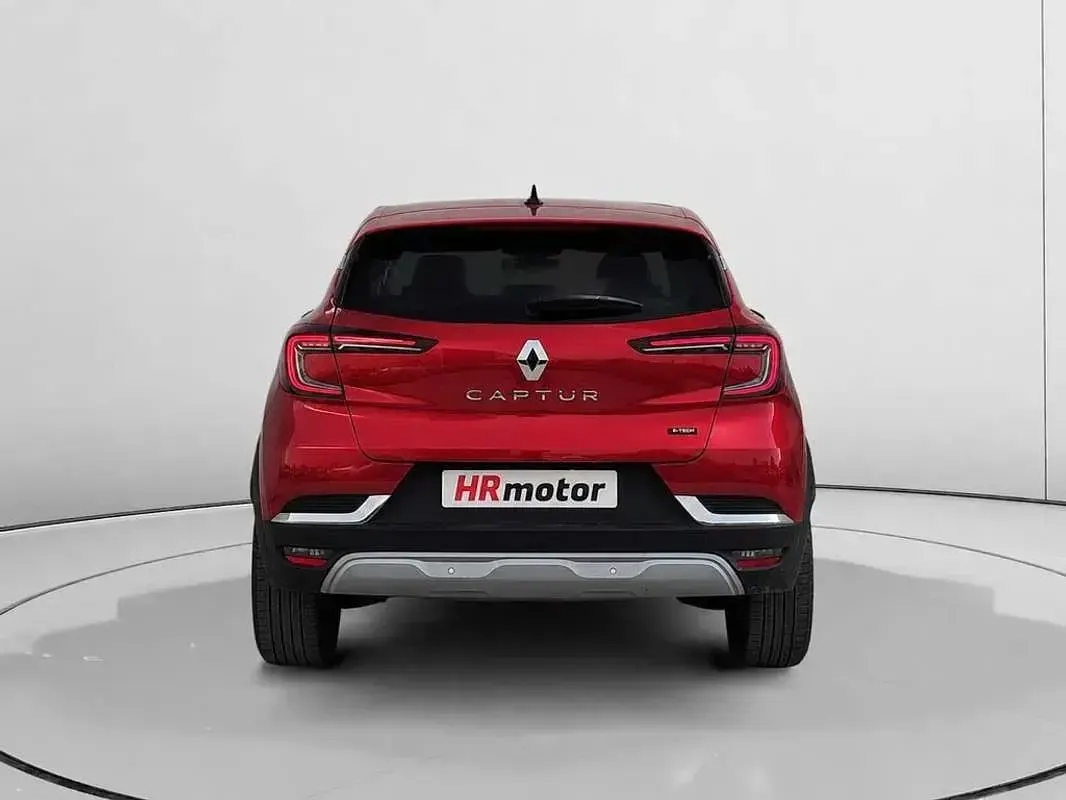Usado Renault Captur Techno 145 CV (106 kW) 2024 Rojo SUV