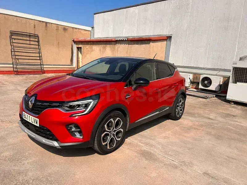 Usado Renault Captur Zen 140 CV (102 kW) 2021 Rojo SUV