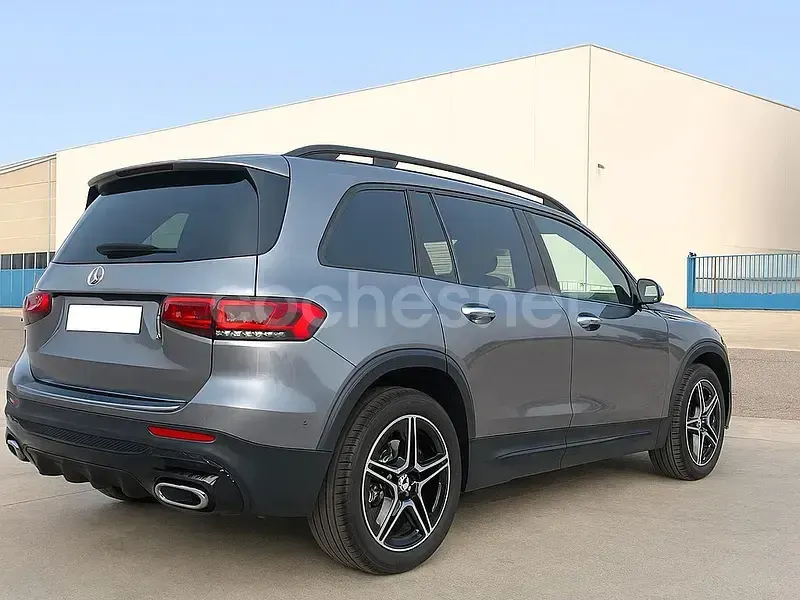 Usado Mercedes GLB200 150 CV (110 kW) 2023 Gris / plata SUV