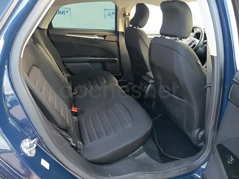 Usado Ford Mondeo Titanium 187 CV (137 kW) 2021 Azul Familiar