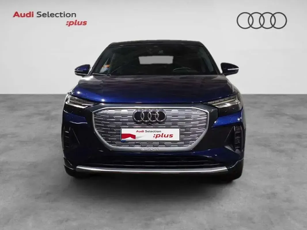 Usado Audi Q4 e-tron Ambiente 150 kW (204 CV) 2021 Azul SUV