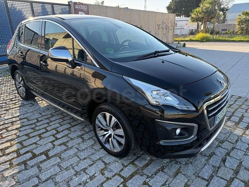 Usado Peugeot 3008 Style 120 CV (88 kW) 2016 Negro Berlina