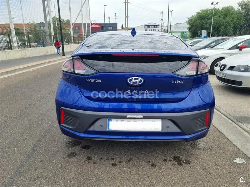 Usado Hyundai Ioniq 141 CV (103 kW) 2021 Azul Utilitario
