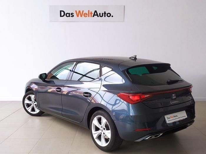 Usado Seat Leon FR 116 CV (85 kW) 2025 Gris