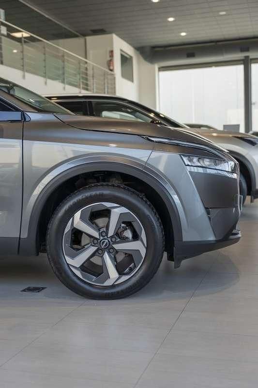 Usado Nissan Qashqai N-Connecta 140 CV (102 kW) 2024 Gris SUV