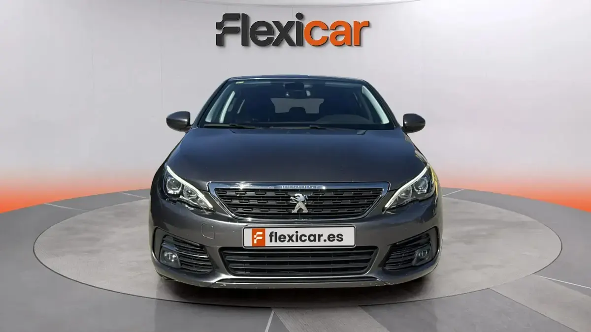 Usado Peugeot 308 Style 131 CV (96 kW) 2020 Gris Berlina