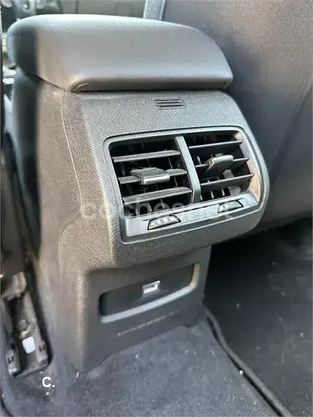 Usado Citroën C4 PureTech 130 CV (95 kW) 2024 Gris / plata SUV