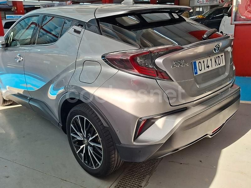 Usado Toyota C-HR Advance 122 CV (89 kW) 2017 Gris / plata SUV