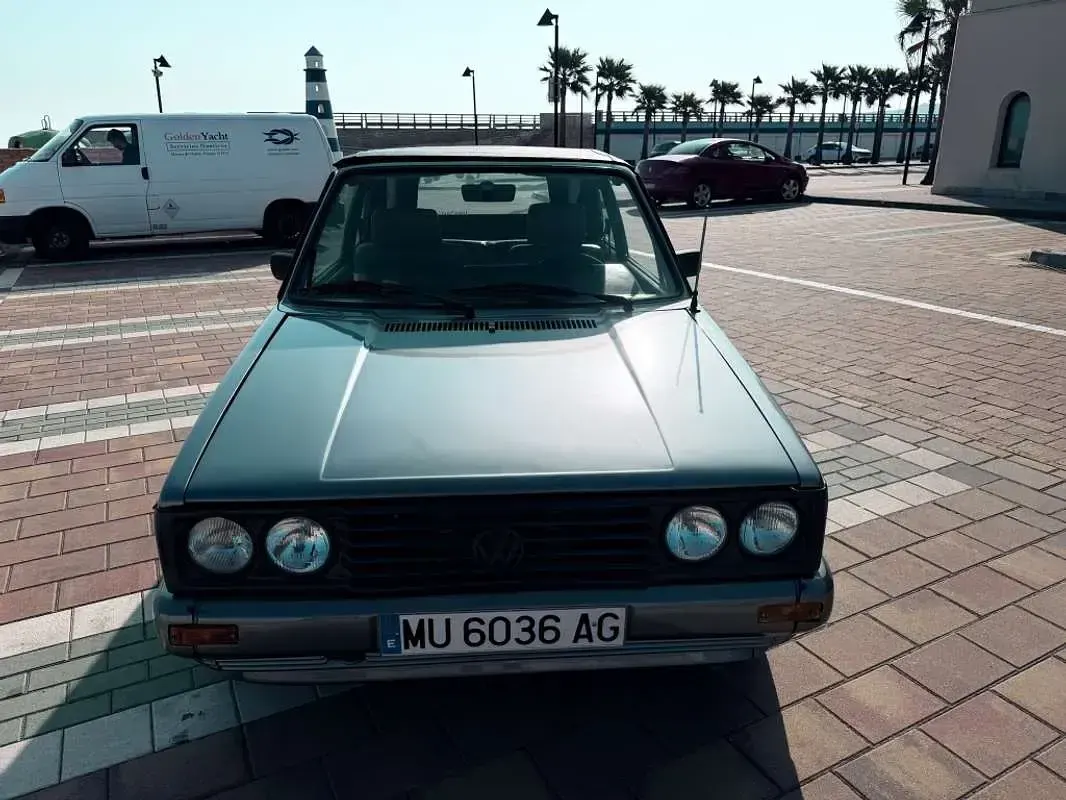 Usado VW Golf Cabriolet 1986 Gris Descapotable