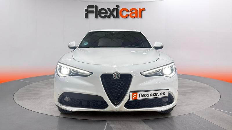 Usado Alfa Romeo Stelvio Sprint 160 CV (117 kW) 2022 Blanco SUV
