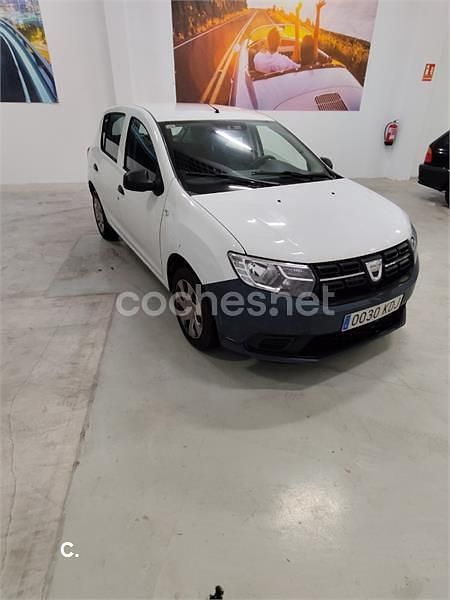 Usado Dacia Sandero Base 73 CV (53 kW) 2017 Blanco Berlina
