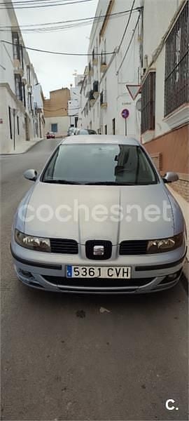 Usado Seat Leon Stella 90 CV (66 kW) 2004 Gris / plata Berlina
