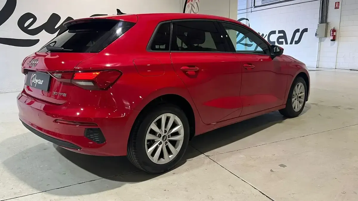 Usado Audi A3 Sportback e-tron 110 CV (80 kW) 2023 Rojo Utilitario