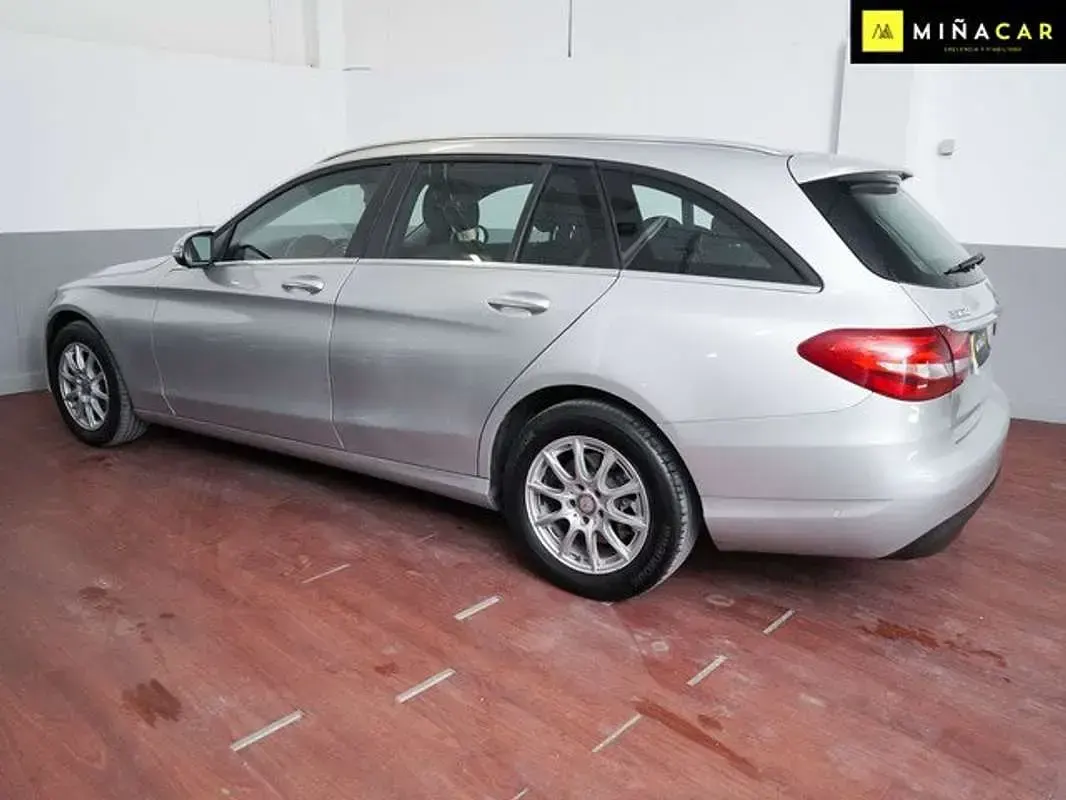 Usado Mercedes C200 136 CV (100 kW) 2016 Gris Familiar