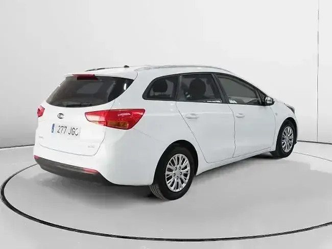 Usado Kia Ceed GT 110 HP (80 kW) 2015 Branco