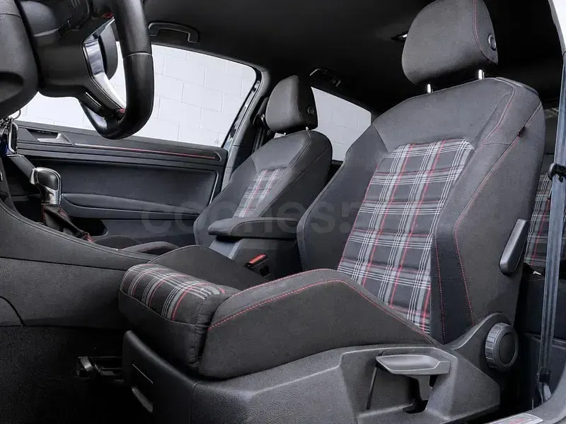 Usado VW Golf VII GTI 230 CV (169 kW) 2017 Negro Berlina