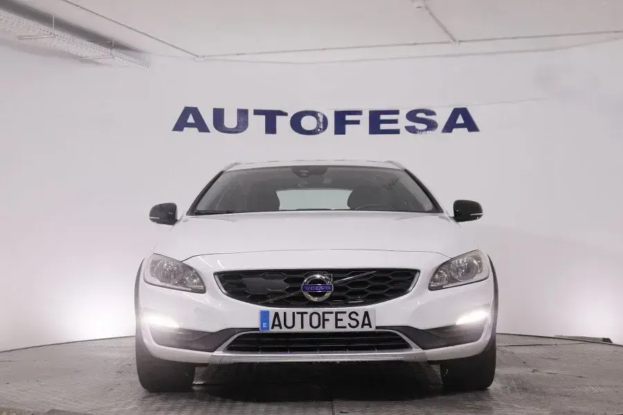 Usado Volvo V60 Plus 150 CV (110 kW) 2018 Blanco Familiar