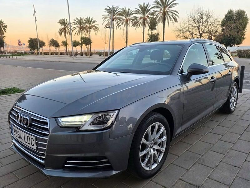 Usado Audi A4 Advanced Plus 150 CV (110 kW) 2018 Gris / plata Familiar