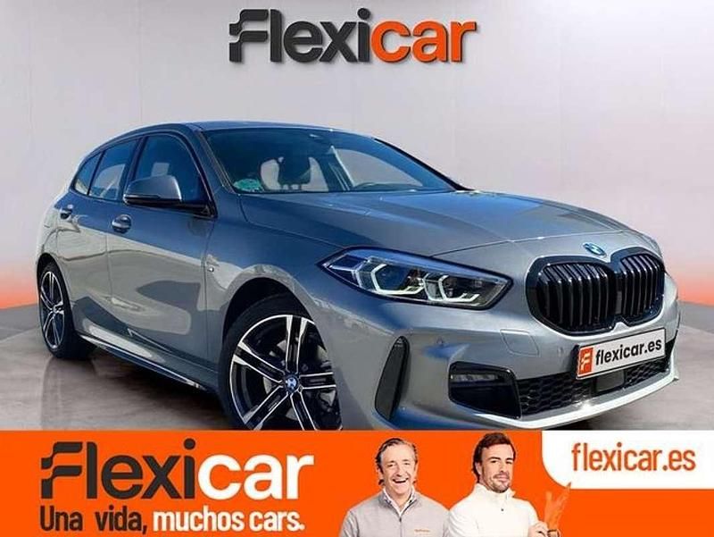 Gris Usado 2024 BMW 118 Utilitario | 26.990 € (Precio justo) - Imagen 1/4