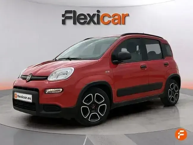 Usado Fiat Panda 70 CV (51 kW) 2022 Rojo Utilitario