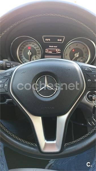 Usado Mercedes GLA200 Style 136 HP (100 kW) 2014 Preto SUV