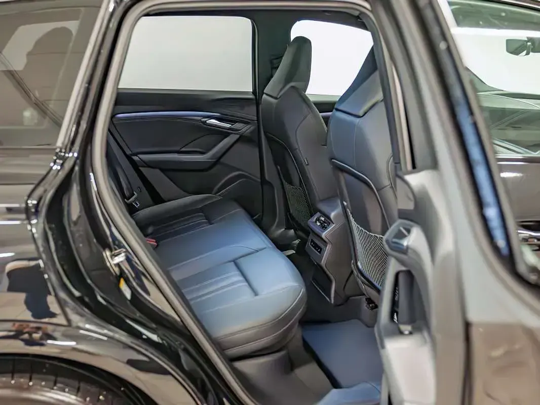 Usado Audi Q6 e-tron Exclusive 284 kW (387 CV) 2024 Negro SUV