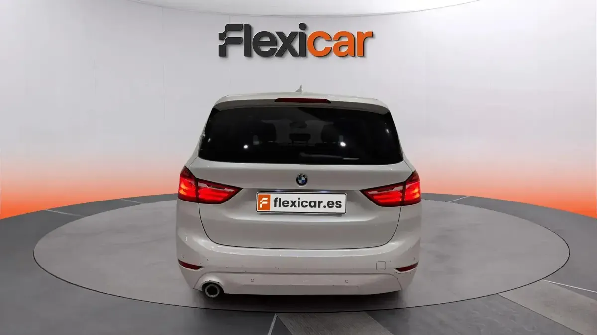 Usado BMW 216 109 CV (80 kW) 2020 Blanco Familiar