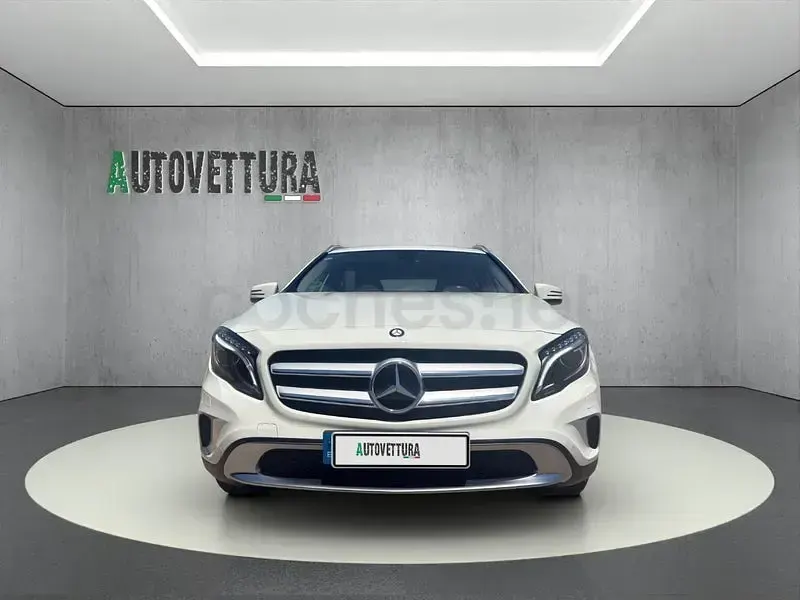 Usado Mercedes GLA200 Urban 136 CV (100 kW) 2016 Blanco SUV