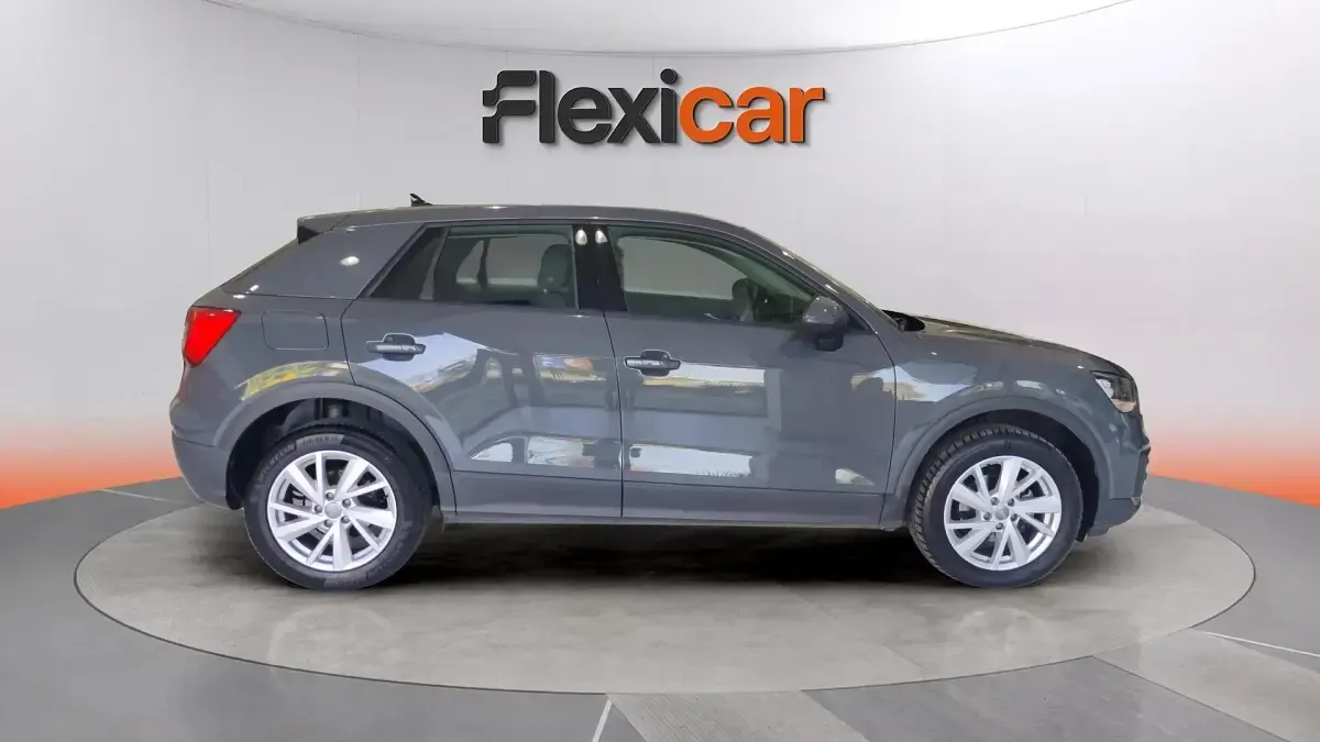 Usado Audi Q2 Advanced 116 CV (85 kW) 2019 Gris SUV