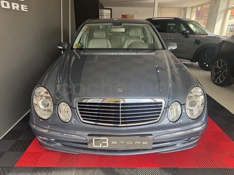 Usado Mercedes E280 Avantgarde 231 CV (169 kW) 2005 Azul Berlina