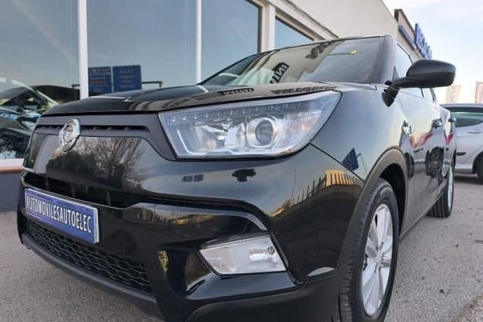 Usado Ssangyong (KGM) Tivoli 115 CV (84 kW) 2016 SUV
