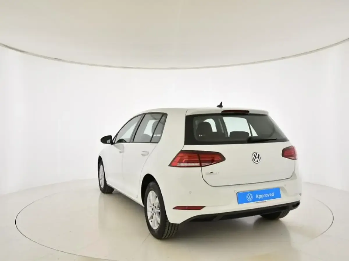 Usado VW Golf VII Edition 116 CV (85 kW) 2020 Granate