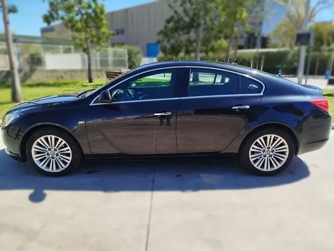 Usado Opel Insignia Excellence 131 CV (96 kW) 2013 Negro Berlina