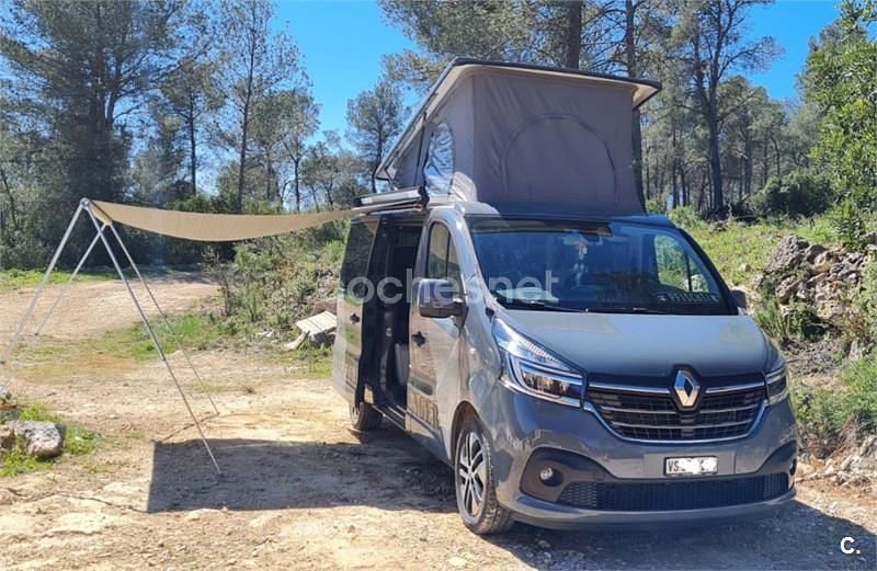 Usado Renault Trafic LIMITED 170 CV (125 kW) 2020 Gris / plata Monovolumen