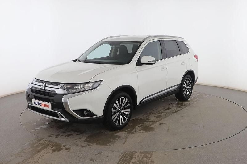Usado Mitsubishi Outlander Motion 150 CV (110 kW) 2019 Blanco SUV