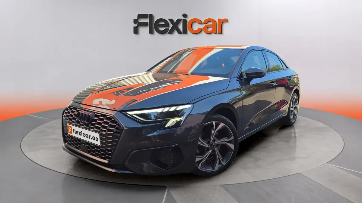 Usado Audi A3 Premium 110 CV (80 kW) 2023 Gris Berlina