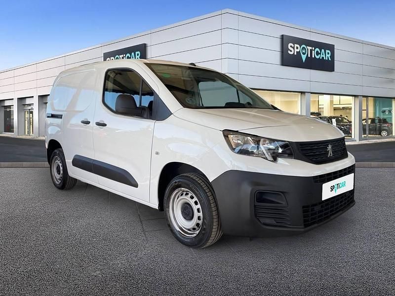 Usado Peugeot Partner 102 CV (75 kW) 2023 Blanco Monovolumen