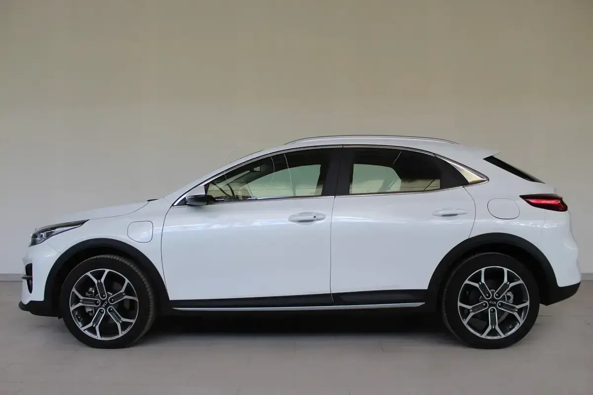 Usado Kia XCeed 141 CV (103 kW) 2022 Blanco SUV